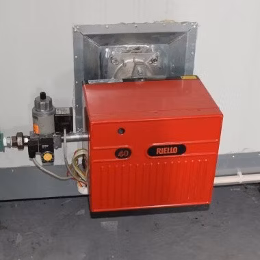 Four de polymérisation de revêtement en poudre avec voie de convoyeur aérien pour le revêtement en poudre de séchage de peinture
